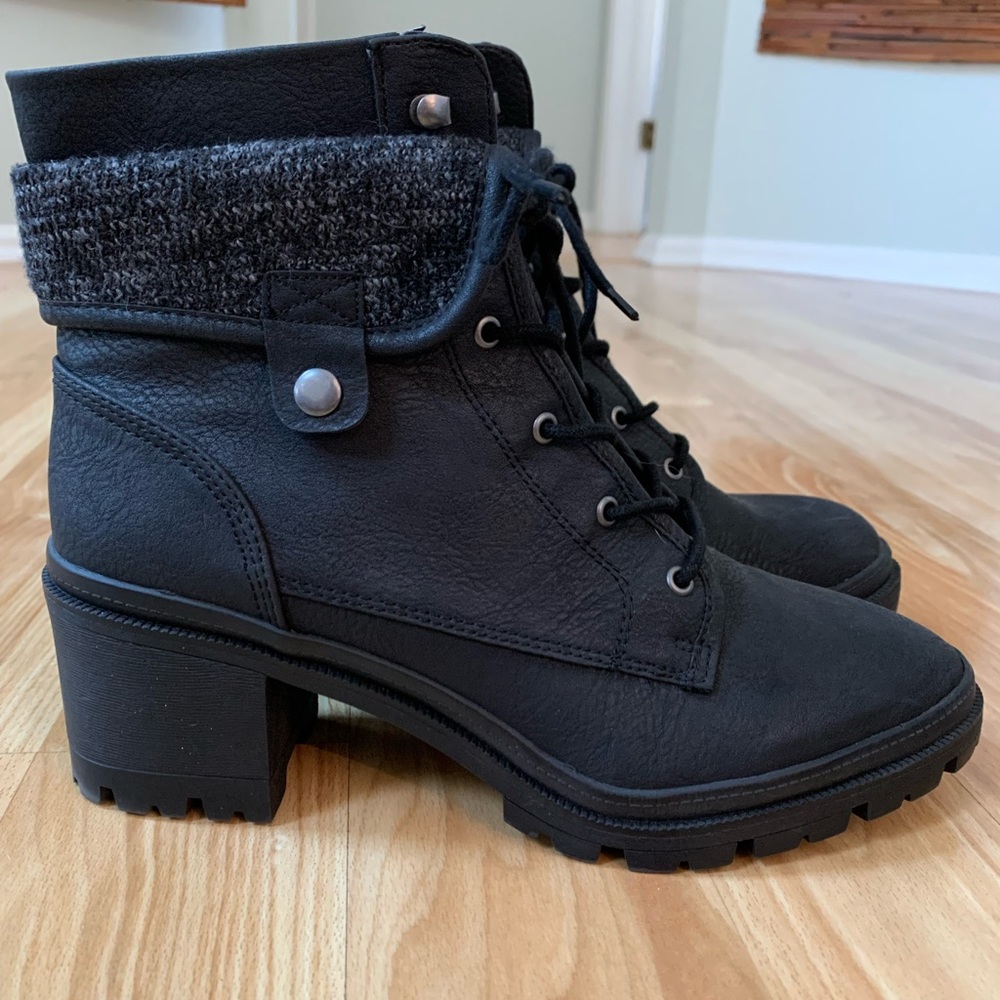 womens 11, never worn black fashion boots